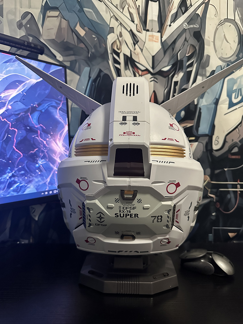 Glow-in-the-Dark Gundam Helmet - High-End Wearable Full Helmet for Cosplay & Comic Con