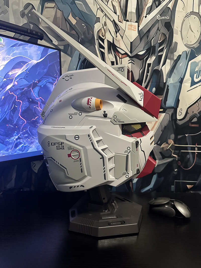 Glow-in-the-Dark Gundam Helmet - High-End Wearable Full Helmet for Cosplay & Comic Con