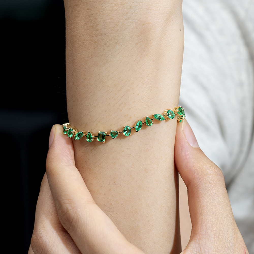Fancy Shape Lab Grown Emerald 18K Gold 170mm Bracelet MSB-625