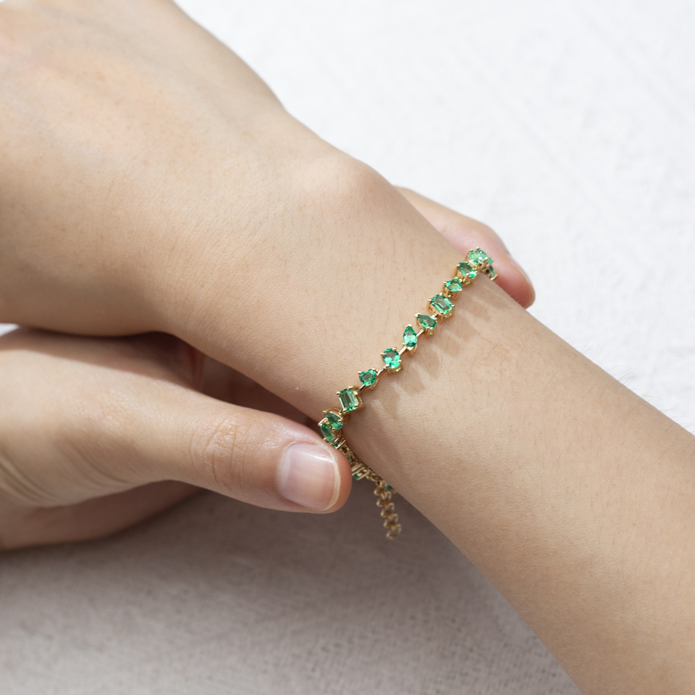 Fancy Shape Lab Grown Emerald 18K Gold 170mm Bracelet MSB-625