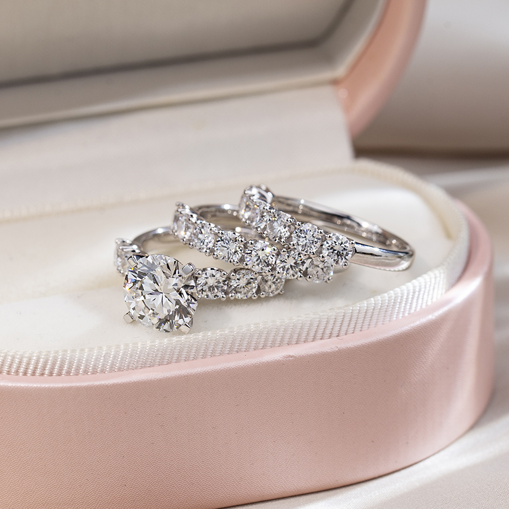 MissDiamond Round Cut Lab Grown Diamond 3CT Solitaire D VVS1 18K Gold Ring Set MSR-1779
