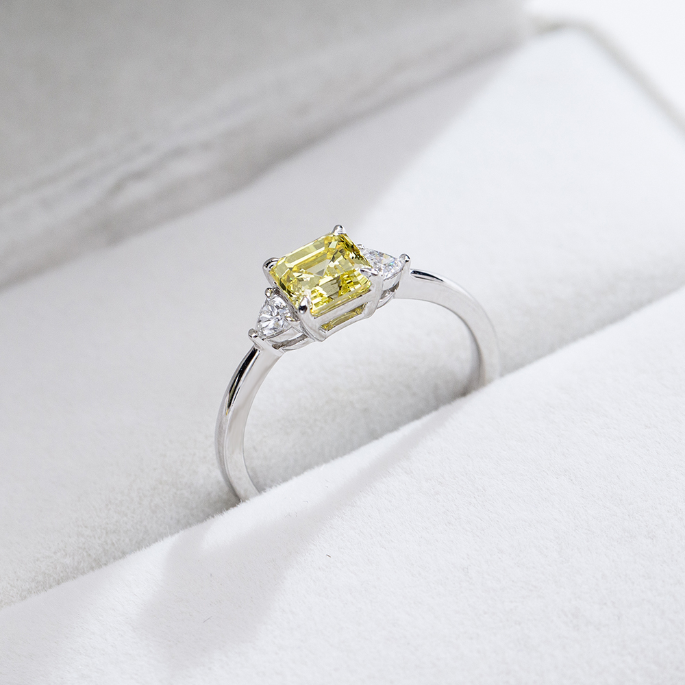 MissDiamond Lab Grown Diamond 1.01CT  VVS2 Platinum Three Stone Ring MSR-2001