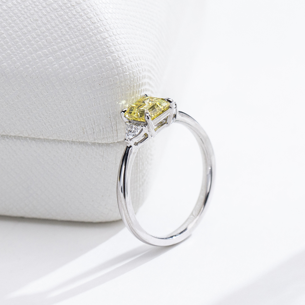 MissDiamond Lab Grown Diamond 1.01CT  VVS2 Platinum Three Stone Ring MSR-2001