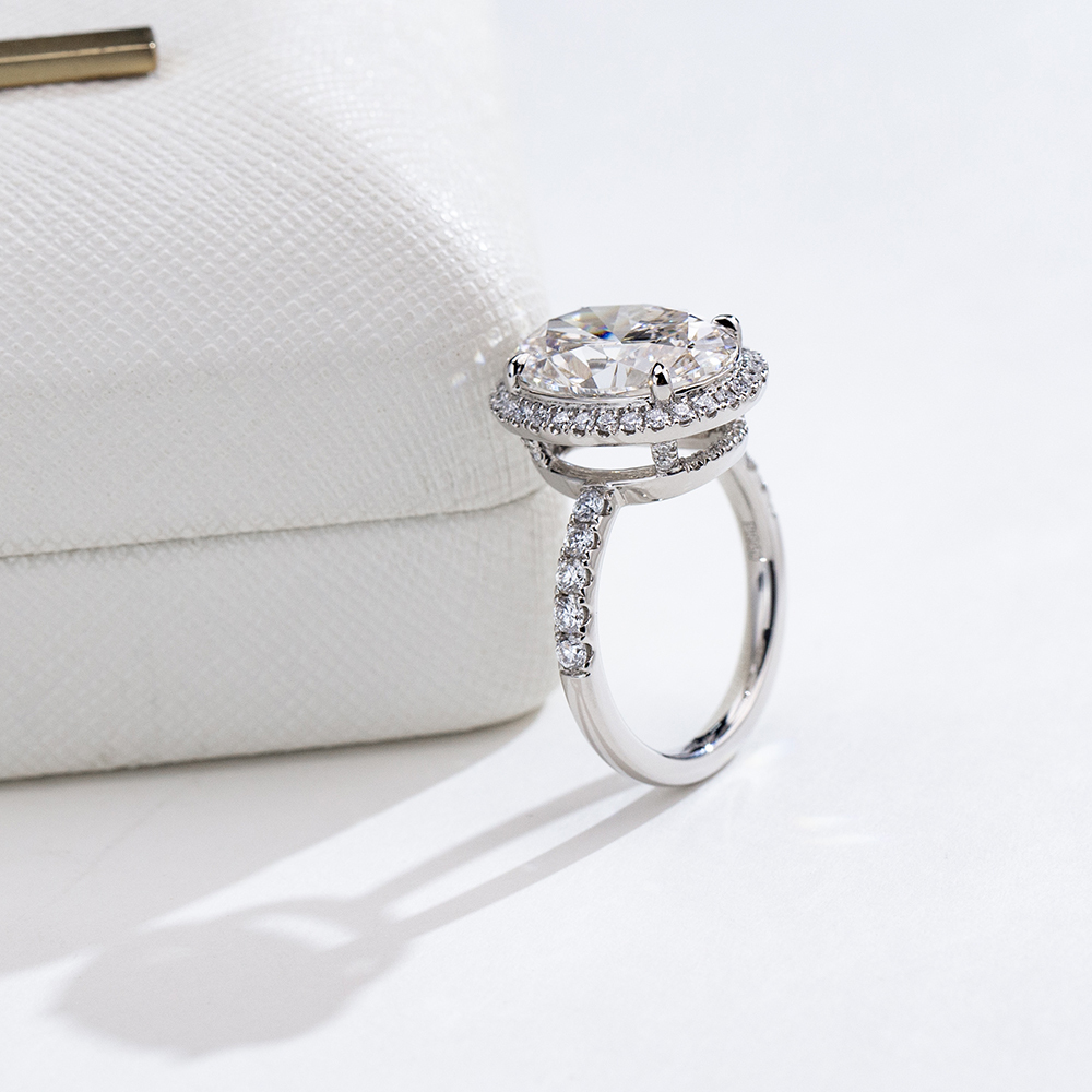 MissDiamond Lab Grown Diamond 6.04CT D G VS1 VVS2 Platinum Halo Ring MSR-828