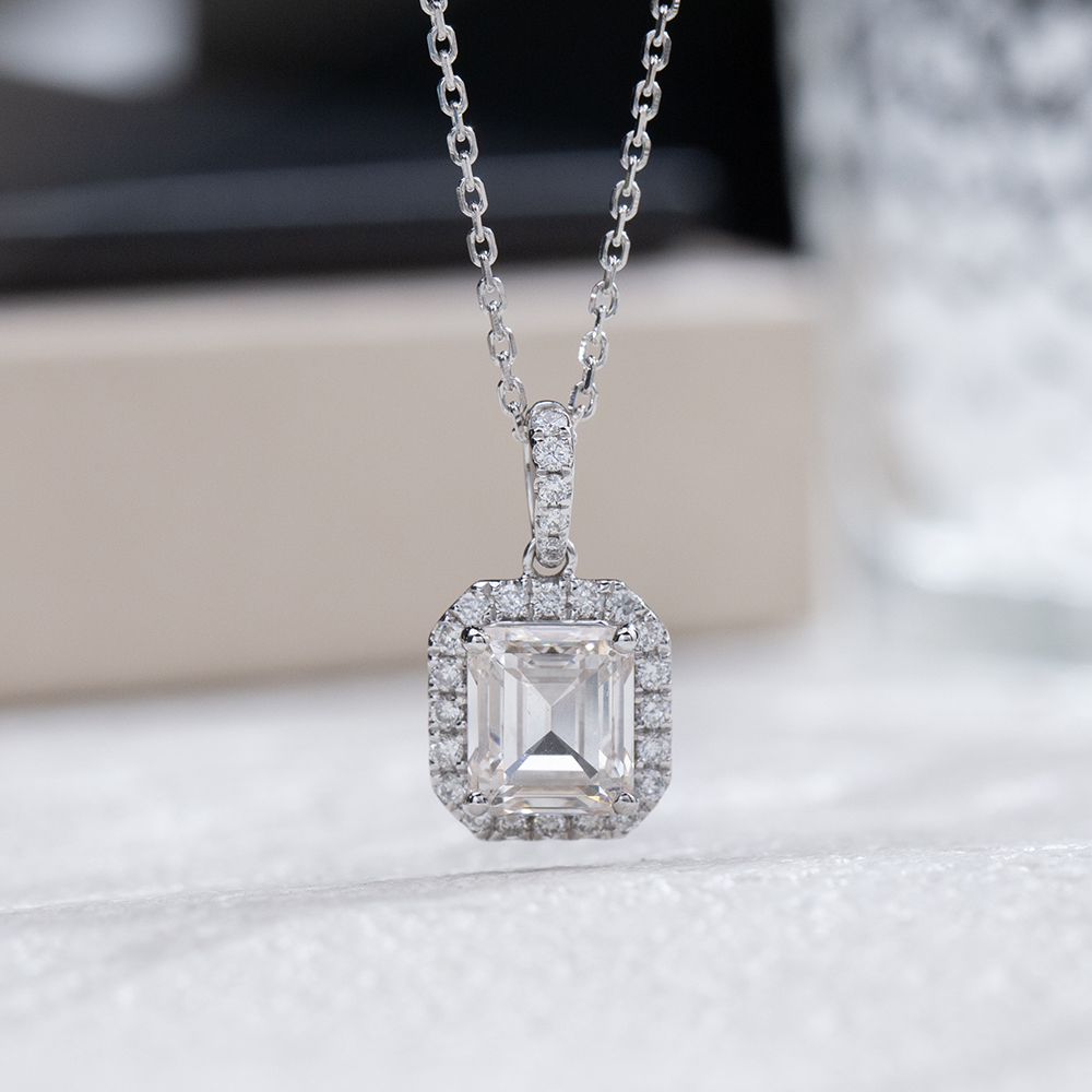 MissDiamond Emerald Cut Lab Grown Diamond 2.69CT H VS2 Platinum Pendant Necklace MSN-624