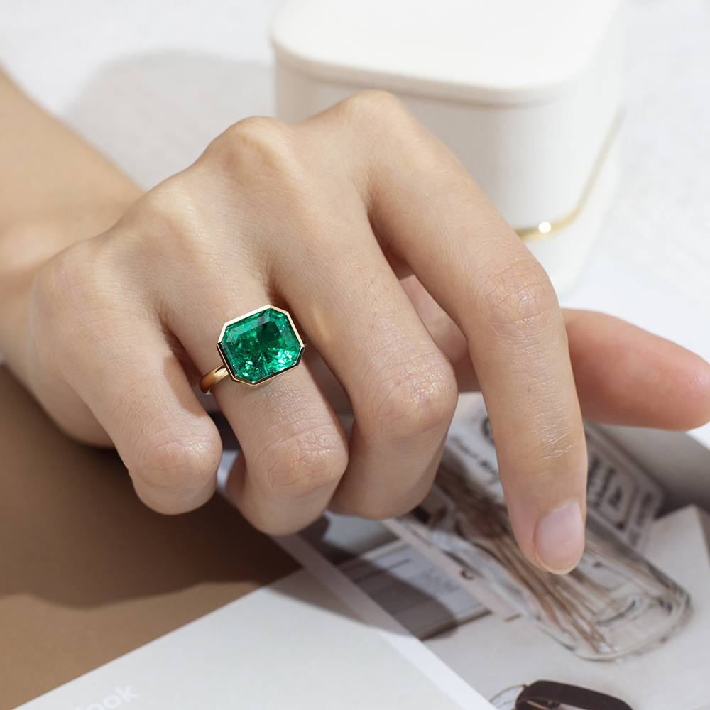 Emerald Cut Lab Grown Emerald 3CT Solitaire 18K Yellow Gold Ring MSR-1422