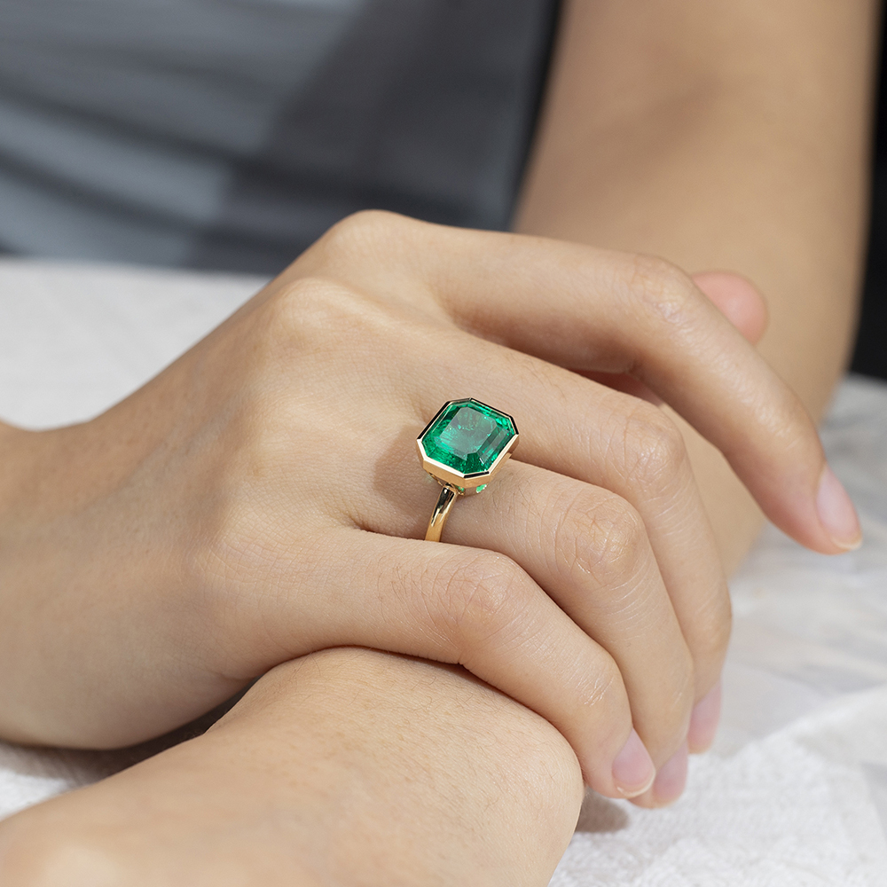 Emerald Cut Lab Grown Emerald 3CT Solitaire 18K Yellow Gold Ring MSR-1422