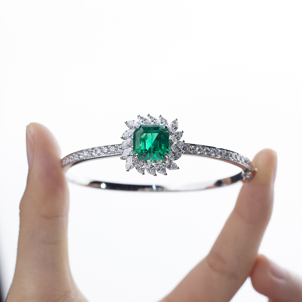 MissDiamond Cushion Shape Lab Emerald Pt950 160mm Bracelet MSB-628