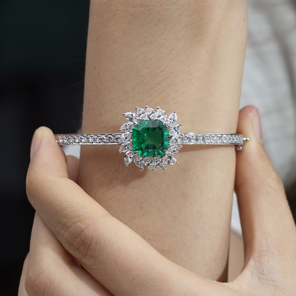 MissDiamond Cushion Shape Lab Emerald Pt950 160mm Bracelet MSB-628