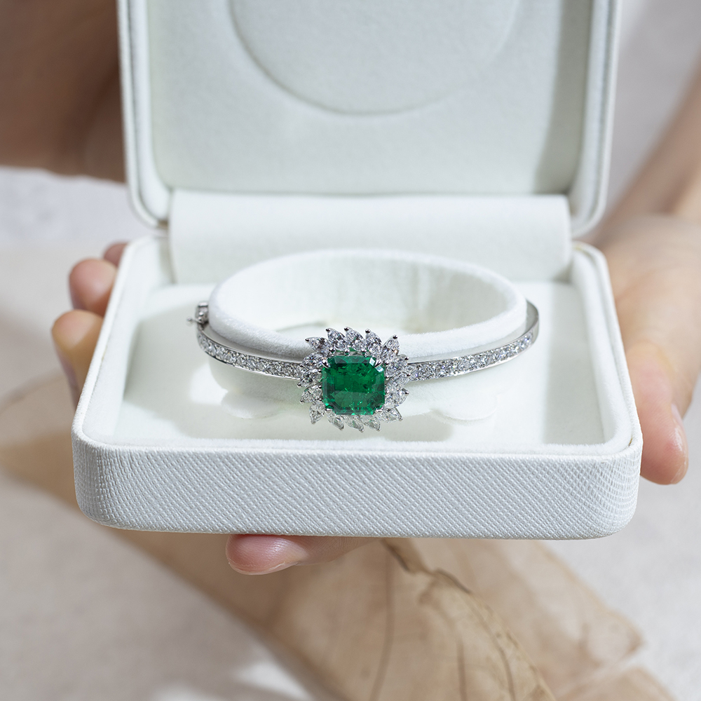 MissDiamond Cushion Shape Lab Emerald Pt950 160mm Bracelet MSB-628