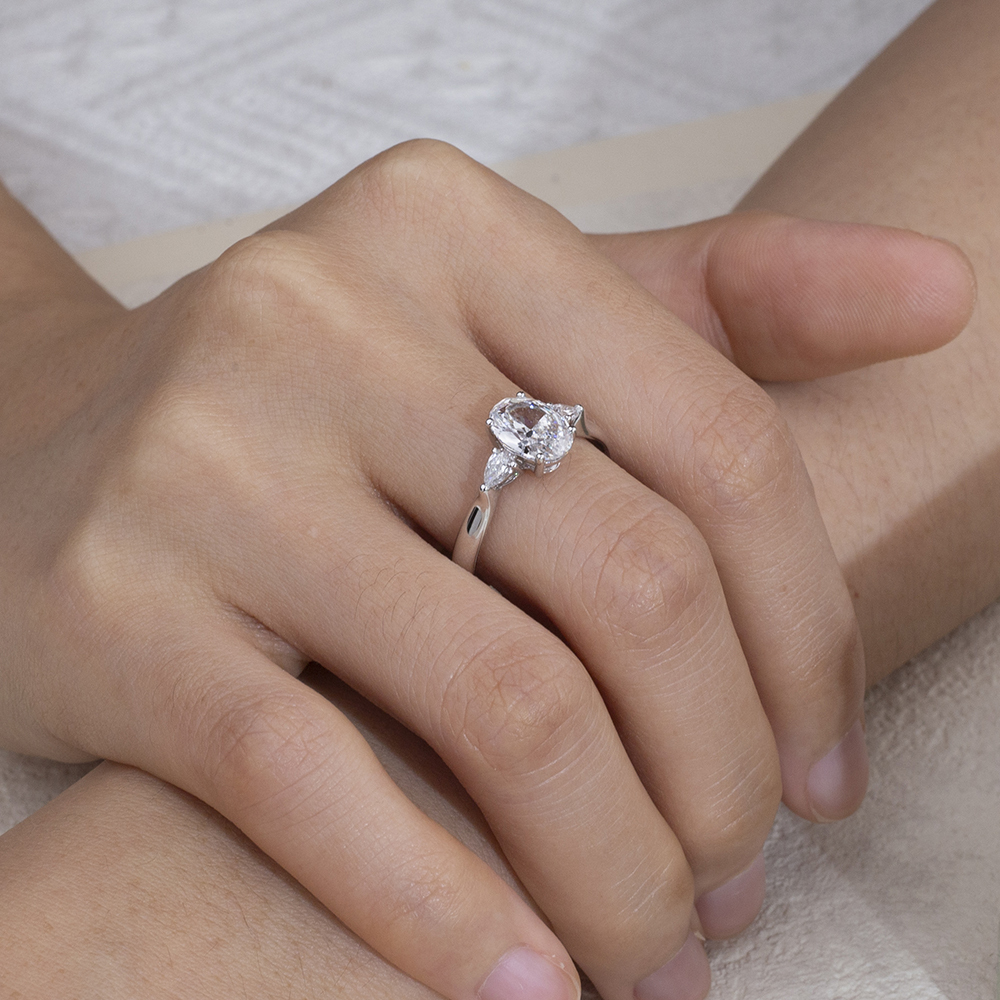 MissDiamond Oval Cut Lab Grown Diamond 1.5CT D VS1 Three Stones 18K White Gold Ring MSR-1697