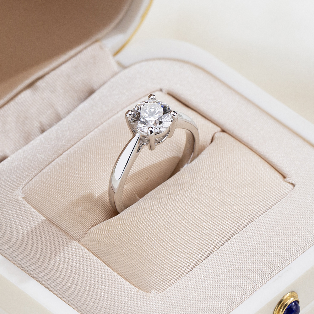 MissDiamond Round Cut Lab Grown Diamond 1CT D VS1 18K White Gold Solitaire Ring MSR-371