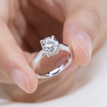 MissDiamond Round Cut Lab Grown Diamond 1CT D VS1 18K White Gold Solitaire Ring MSR-371