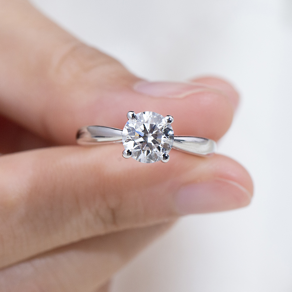 MissDiamond Round Cut Lab Grown Diamond 1CT D VS1 18K White Gold Solitaire Ring MSR-371