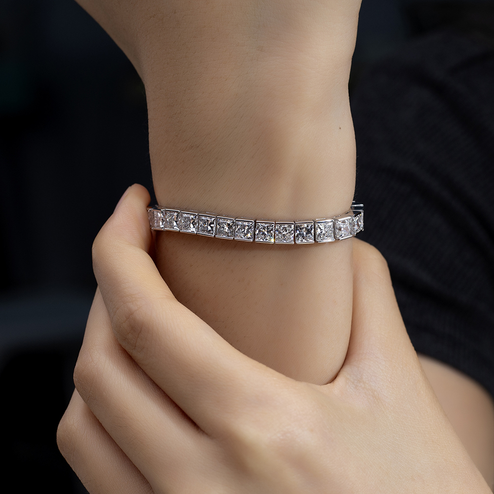 Princess Square Shape Lab Grown Diamond E VVS2 9K White Gold 100mm Tennis Bracelet MSB-623