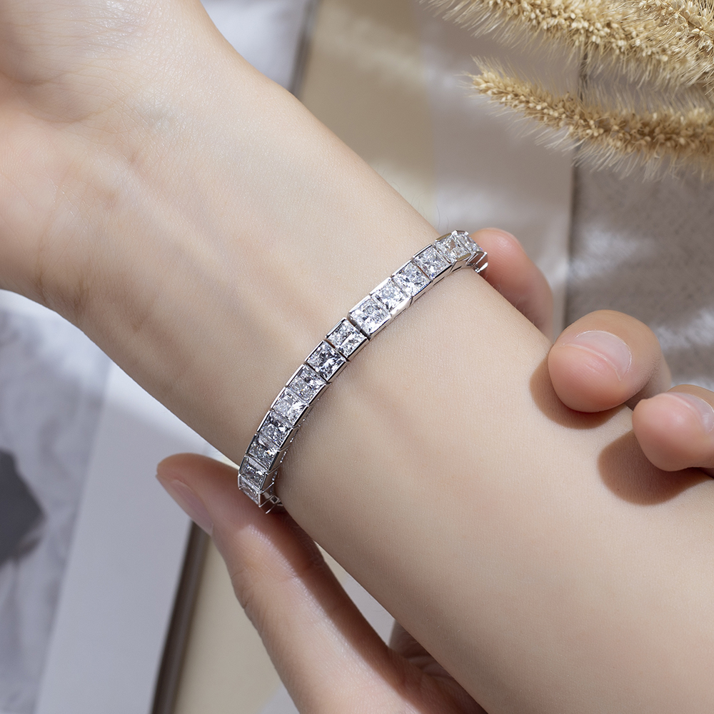 Princess Square Shape Lab Grown Diamond E VVS2 9K White Gold 100mm Tennis Bracelet MSB-623