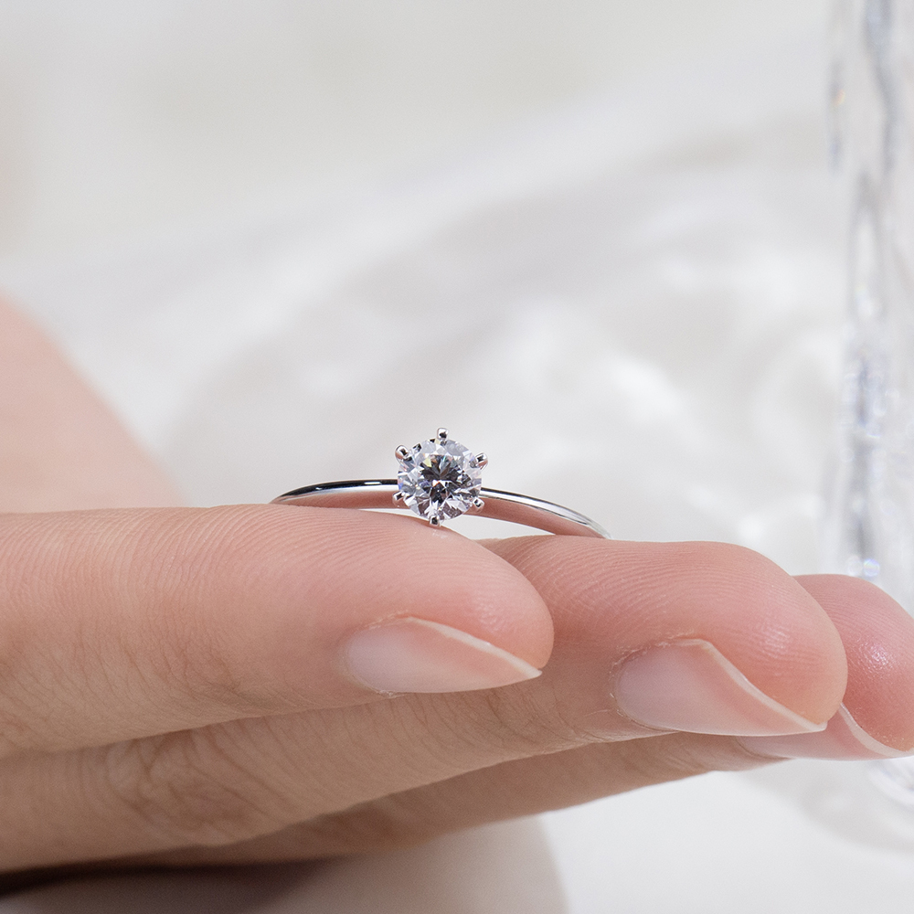 MissDiamond Round Cut Lab Grown Diamond D E F G Platinum Solitaire Ring MSR-058