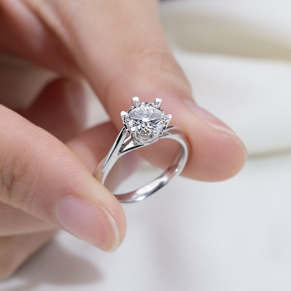 MissDiamond Lab Grown Diamond Solitaire Platinum Ring MSR-261