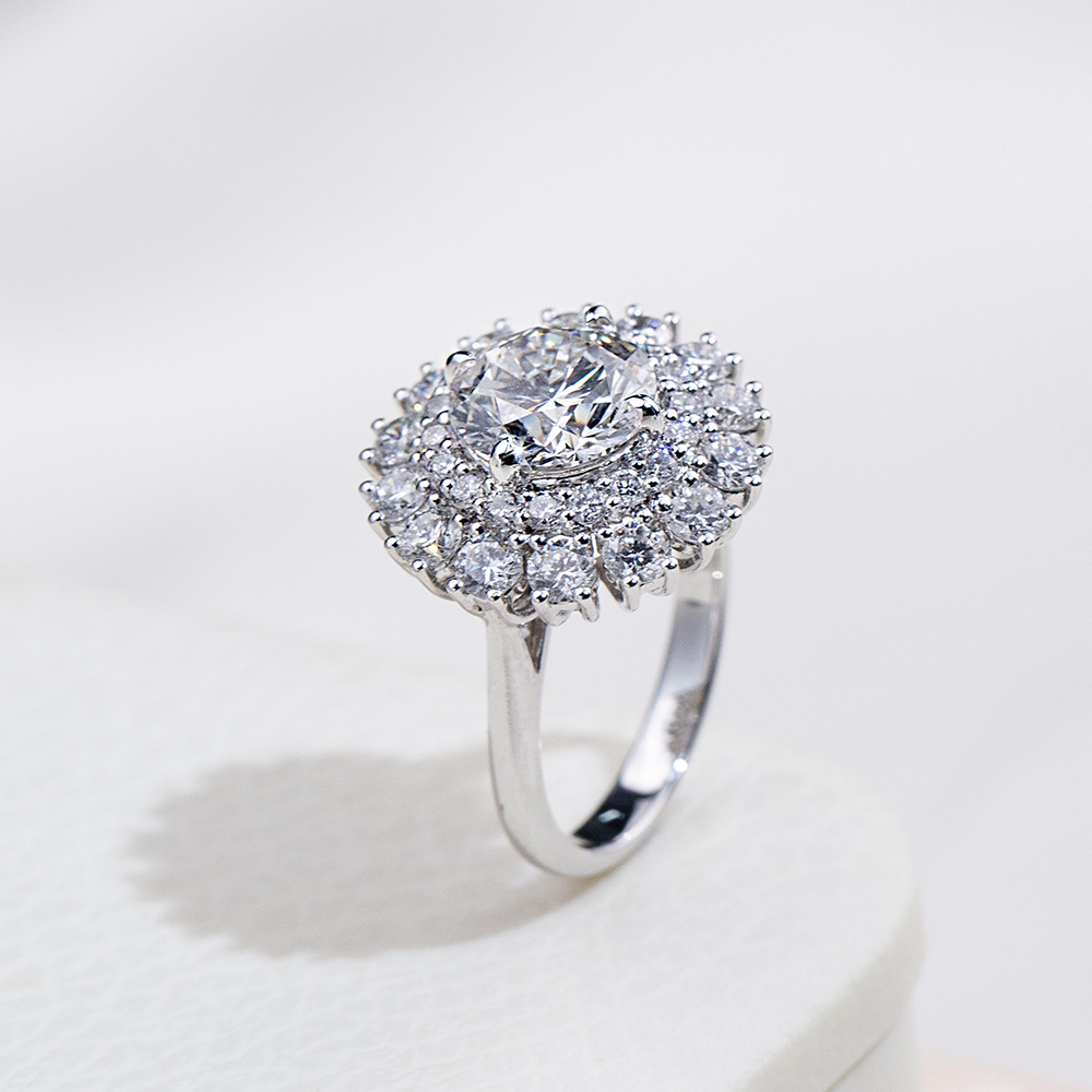 MissDiamond Lab Grown Diamond 5.05CT G VS1 Platinum Halo Ring MSR-293