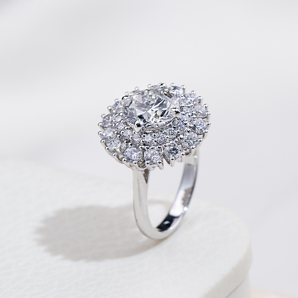 MissDiamond Lab Grown Diamond 5.05CT G VS1 Platinum Halo Ring MSR-293