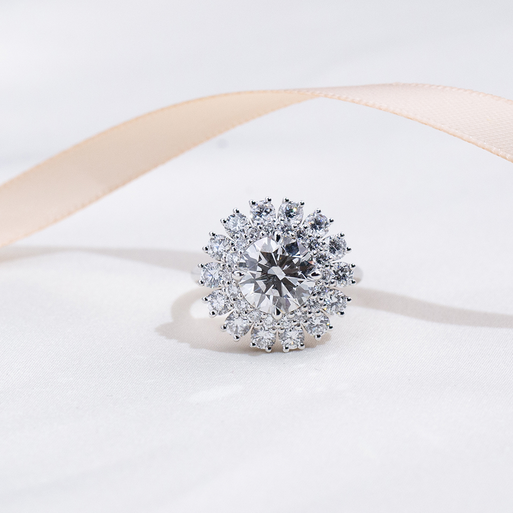 MissDiamond Lab Grown Diamond 5.05CT G VS1 Platinum Halo Ring MSR-293