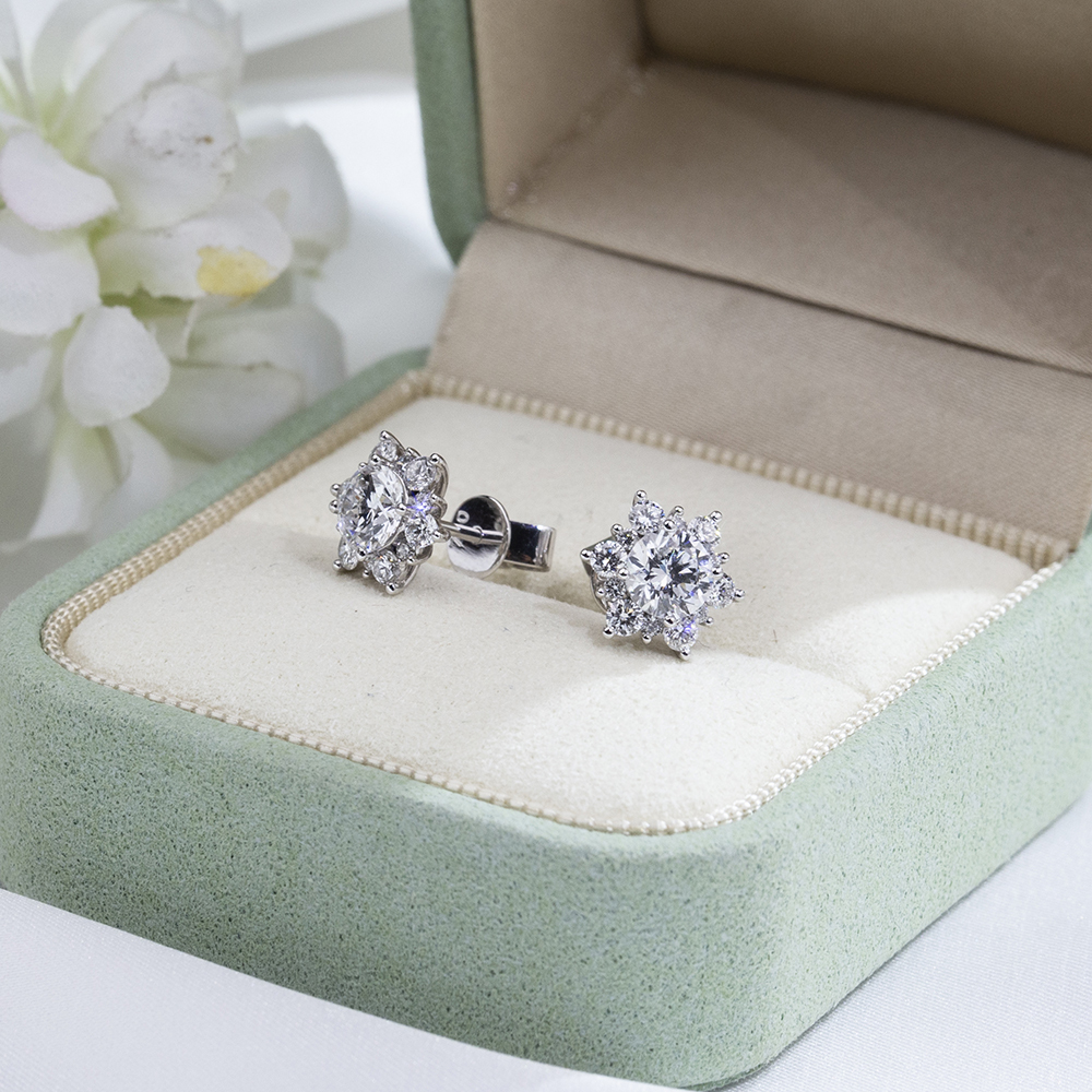 MissDiamond Round Cut Lab Grown Diamond D VS2 18K White Gold Studs Earrings MSE-322