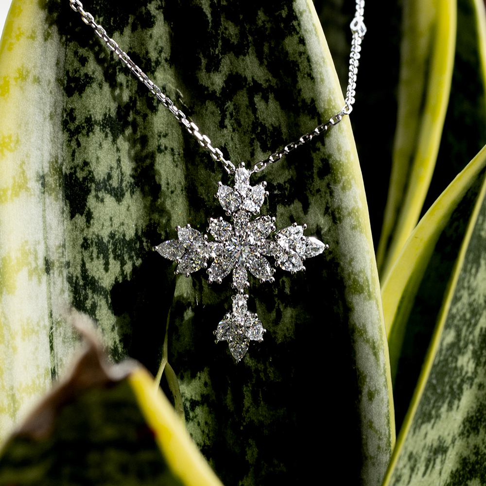 Fancy Shape Cross Pendant Lab Grown Diamond E VVS2 18K White Gold Necklace MSN-843