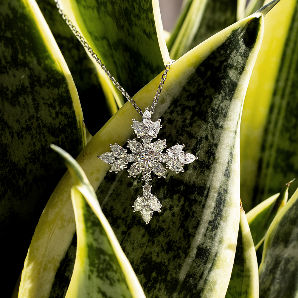 Fancy Shape Cross Pendant Lab Grown Diamond E VVS2 18K White Gold Necklace MSN-843