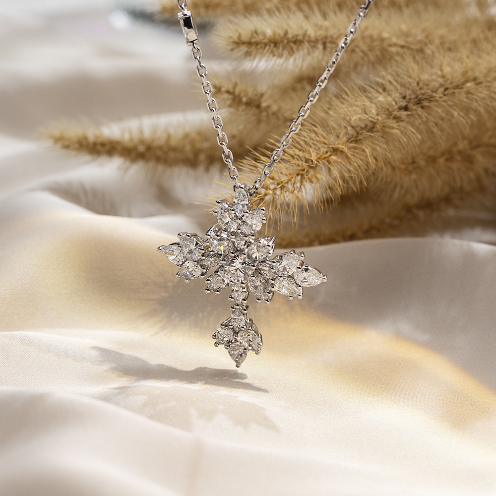 Fancy Shape Cross Pendant Lab Grown Diamond E VVS2 18K White Gold Necklace MSN-843