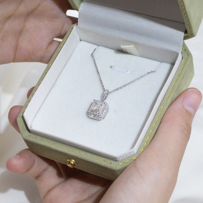 MissDiamond Emerald Cut Lab Grown Diamond 2.69CT H VS2 Platinum Pendant Necklace MSN-624