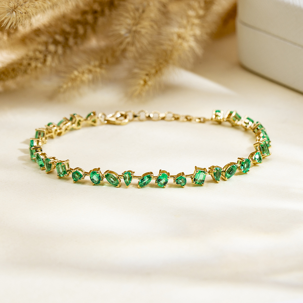Fancy Shape Lab Grown Emerald 18K Gold 170mm Bracelet MSB-625