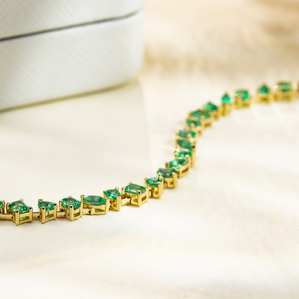 Fancy Shape Lab Grown Emerald 18K Gold 170mm Bracelet MSB-625