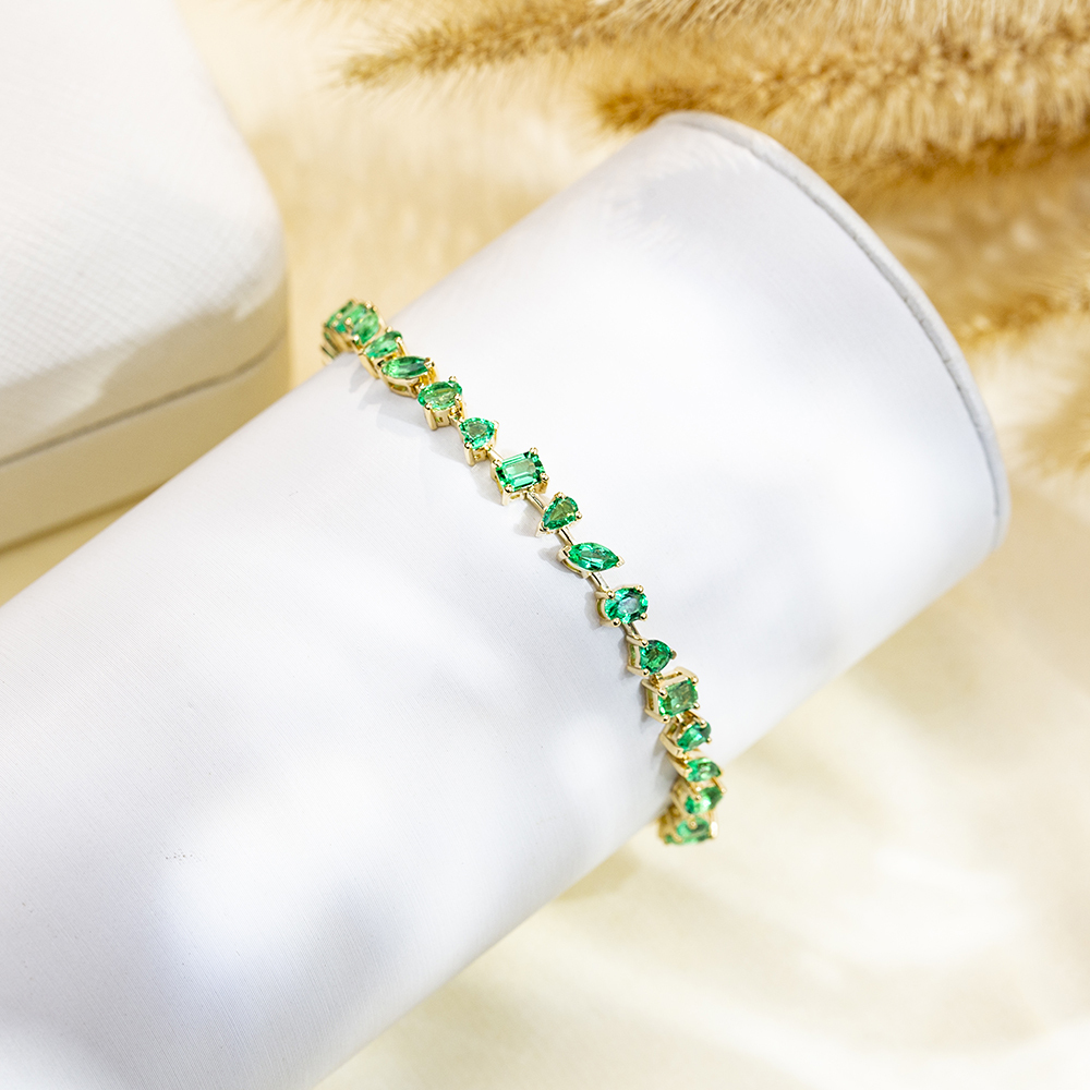 Fancy Shape Lab Grown Emerald 18K Gold 170mm Bracelet MSB-625