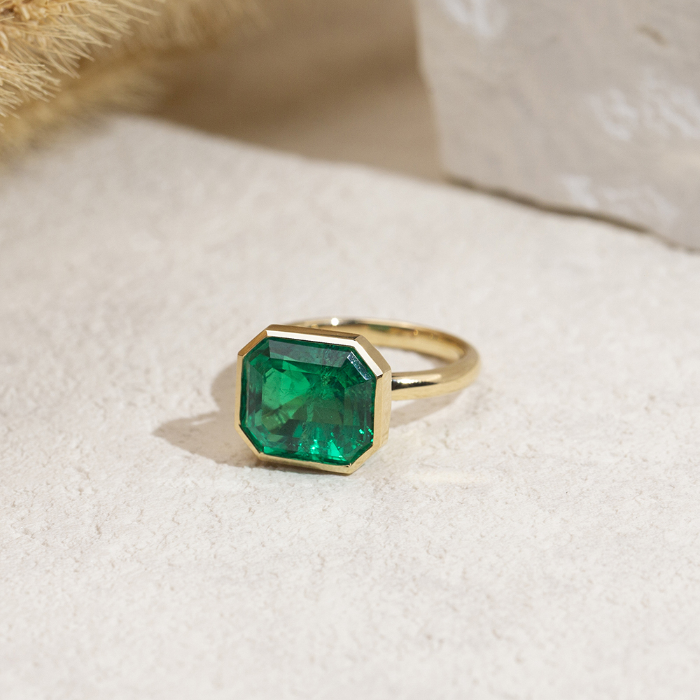 Emerald Cut Lab Grown Emerald 3CT Solitaire 18K Yellow Gold Ring MSR-1422