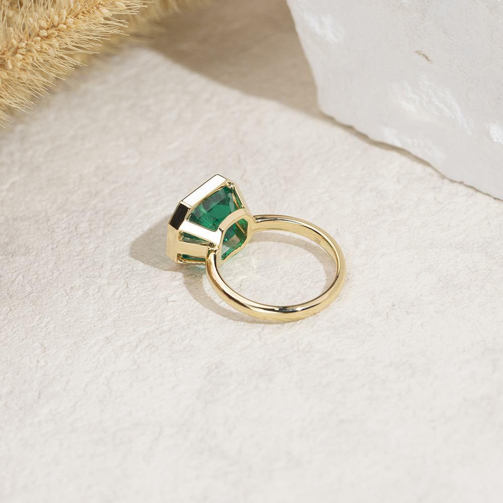 Emerald Cut Lab Grown Emerald 3CT Solitaire 18K Yellow Gold Ring MSR-1422
