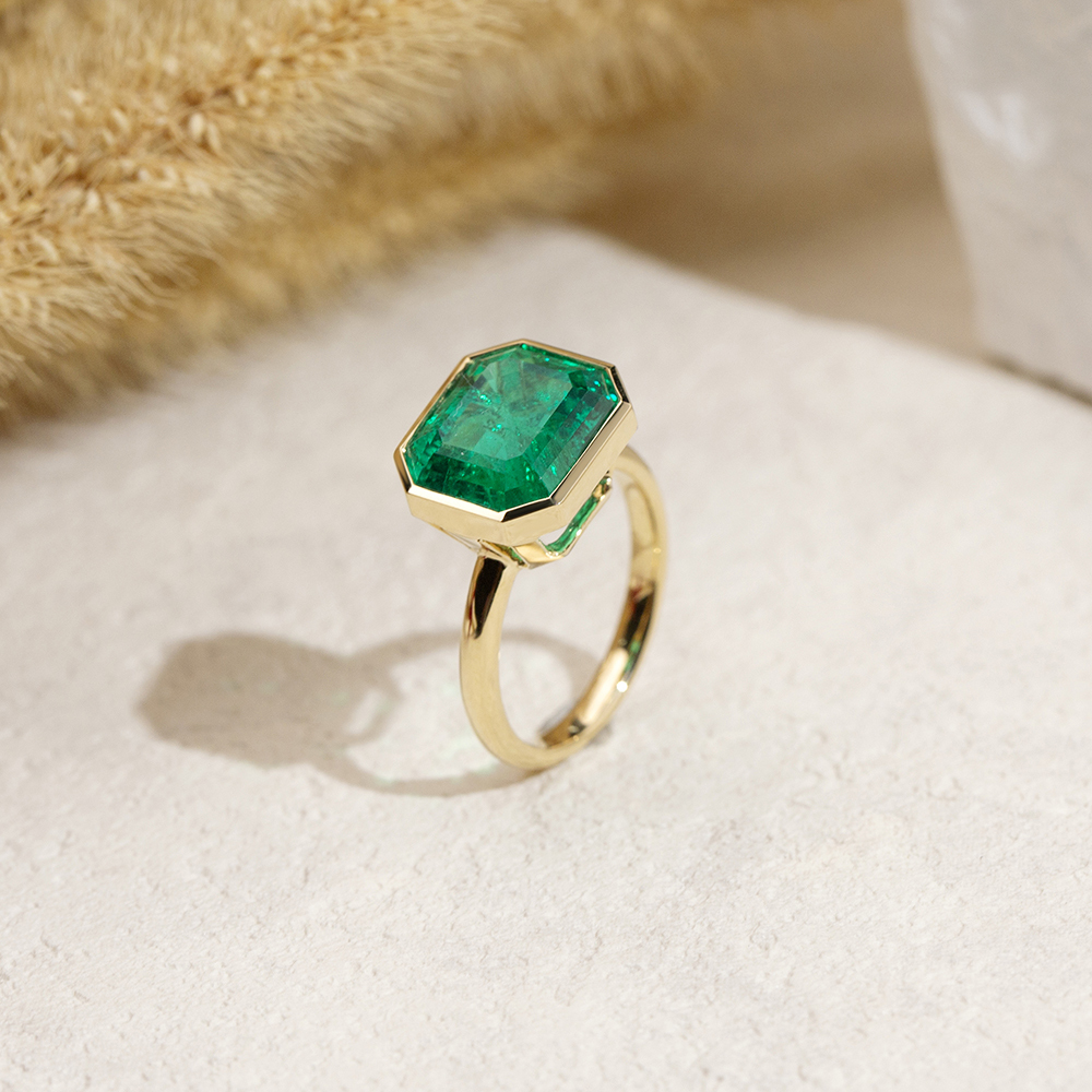 Emerald Cut Lab Grown Emerald 3CT Solitaire 18K Yellow Gold Ring MSR-1422