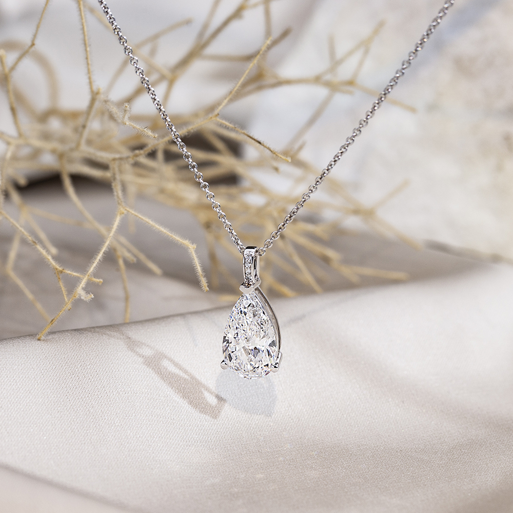Pear Shape Lab Grown Diamond F VVS1 3.33CT 18K White Gold Pendant Necklace MSN-847