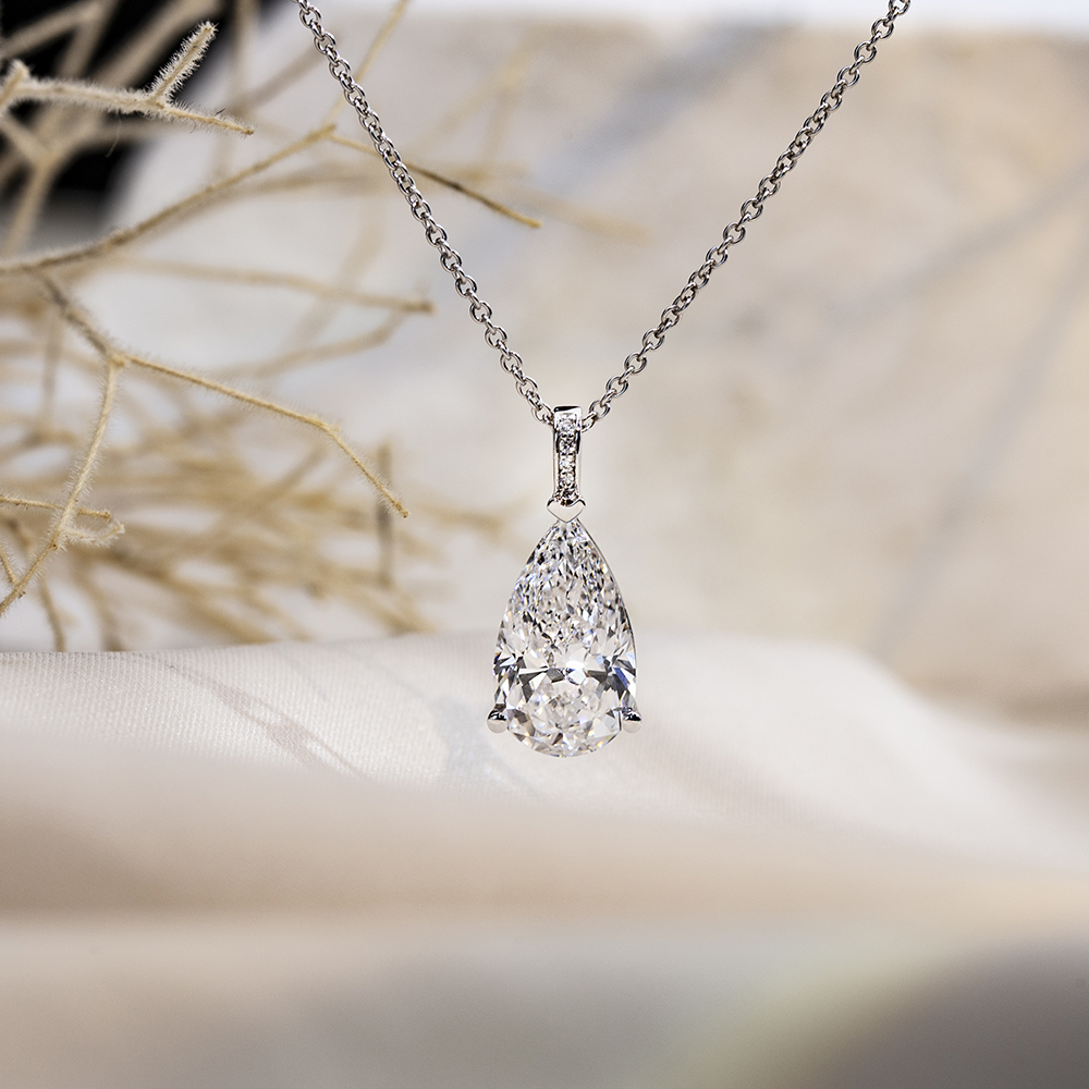 Pear Shape Lab Grown Diamond F VVS1 3.33CT 18K White Gold Pendant Necklace MSN-847