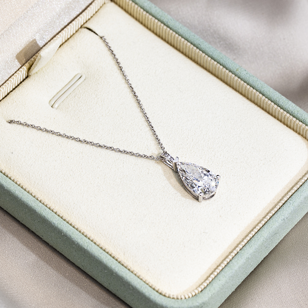 Pear Shape Lab Grown Diamond F VVS1 3.33CT 18K White Gold Pendant Necklace MSN-847