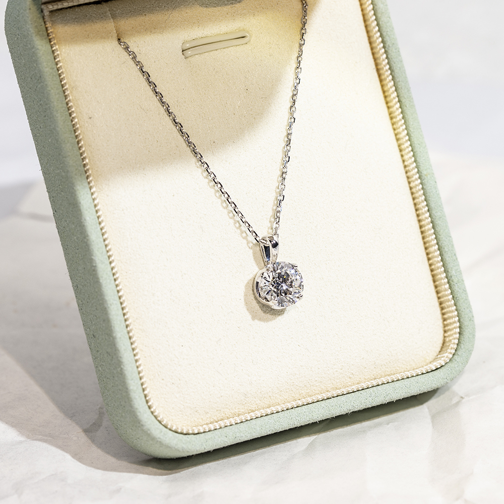 Round Shape Lab Diamond D VS1 2.08CT 18K White Gold Necklace MSN-849