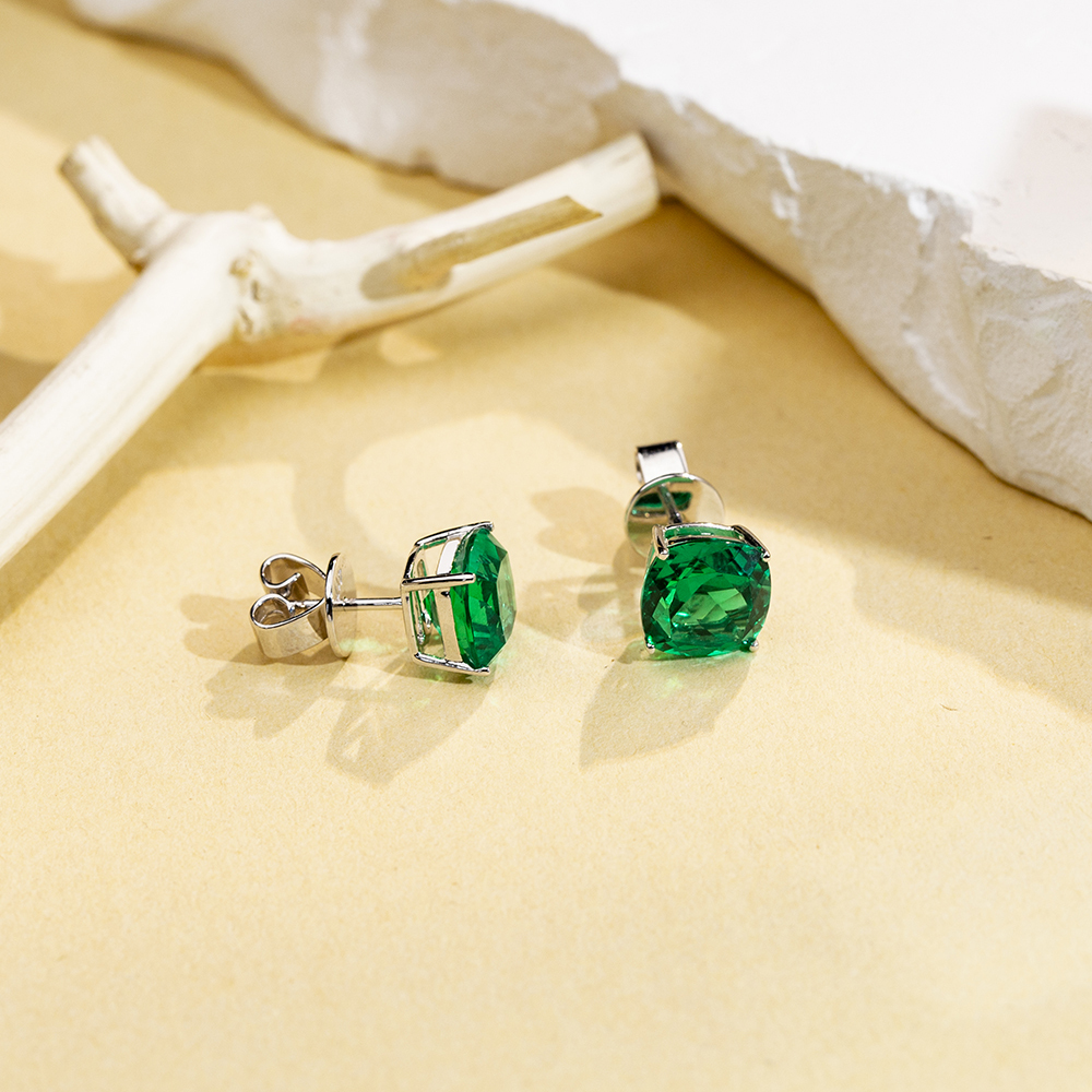 Cushion Shape Fancy Vivid green Lab Grown Diamond VVS1 10K Earrings MSE-779