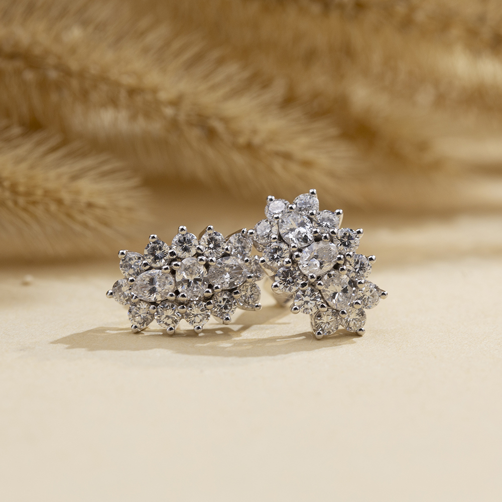 Oval Shape Lab Grown Diamond E VVS1 14K White Gold Studs Earrings MSE-780