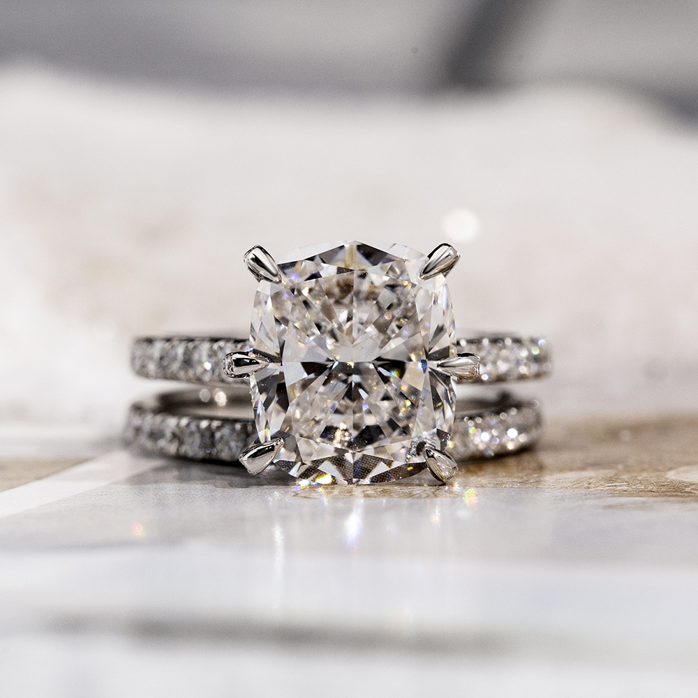 MissDiamond Cushion Cut Lab Grown Diamond 5CT Solitaire D VVS2 PT950 Ring Set MSR-1698