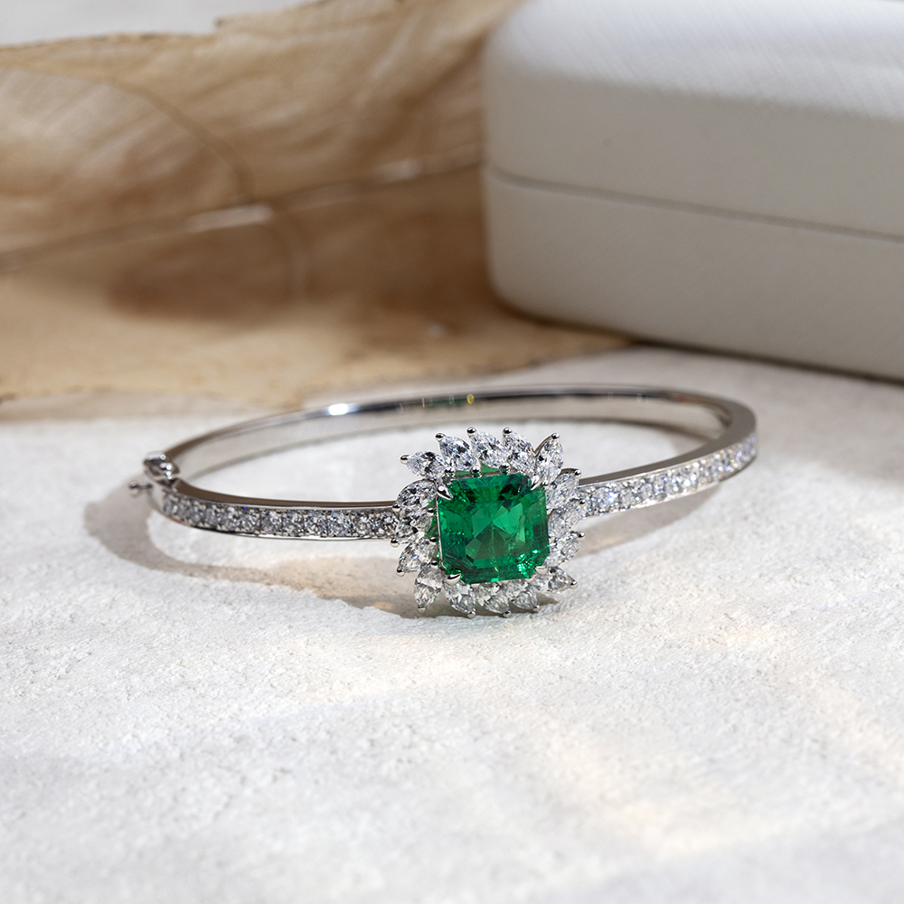 MissDiamond Cushion Shape Lab Emerald Pt950 160mm Bracelet MSB-628