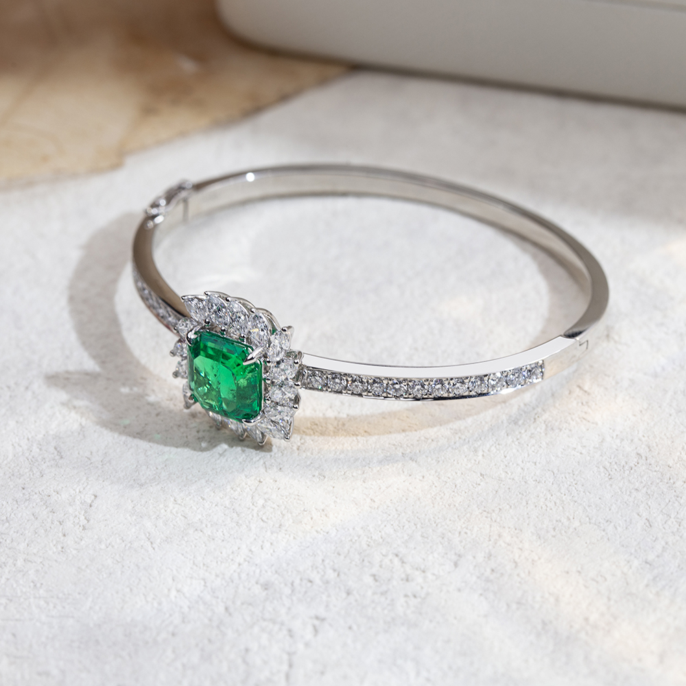 MissDiamond Cushion Shape Lab Emerald Pt950 160mm Bracelet MSB-628