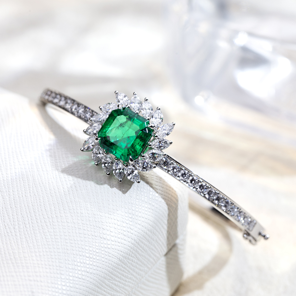 MissDiamond Cushion Shape Lab Emerald Pt950 160mm Bracelet MSB-628