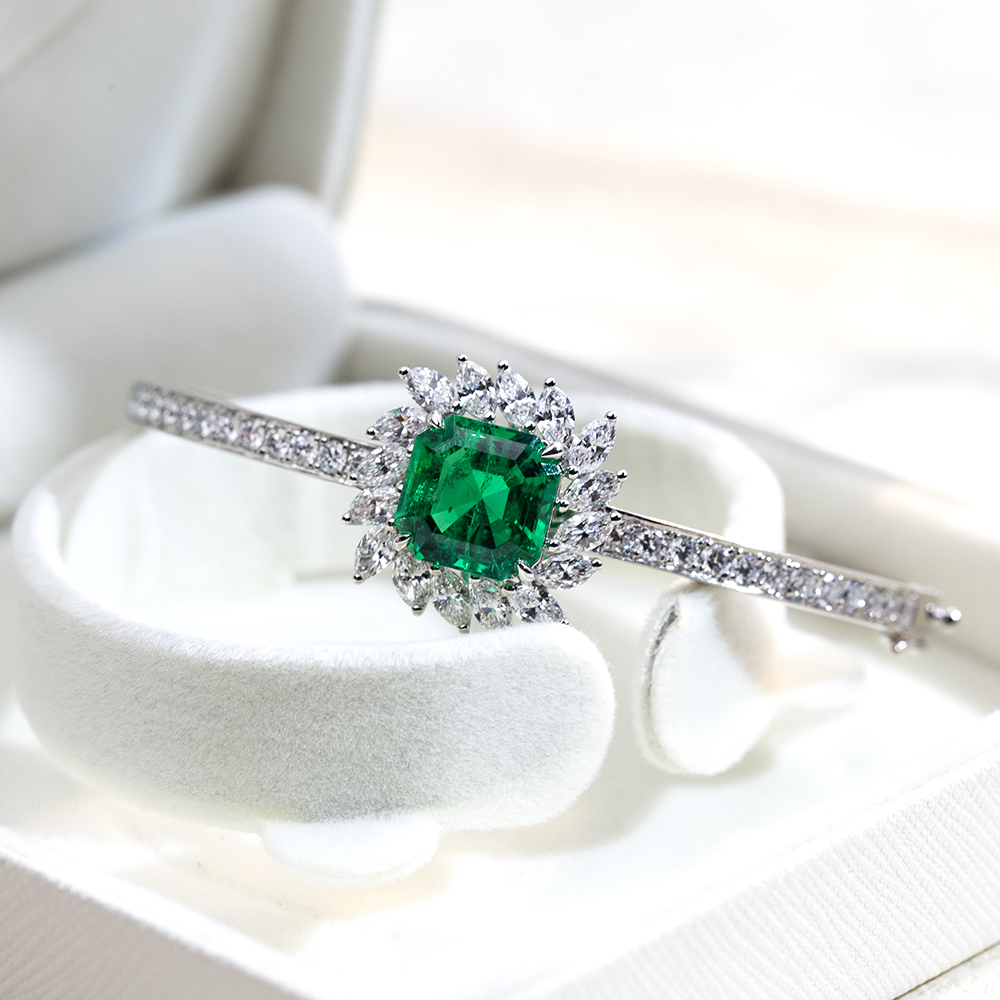 MissDiamond Cushion Shape Lab Emerald Pt950 160mm Bracelet MSB-628