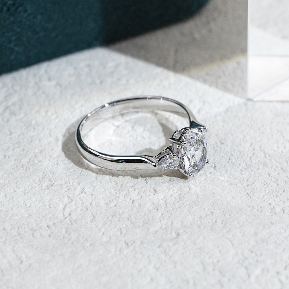 MissDiamond Oval Cut Lab Grown Diamond 1.5CT D VS1 Three Stones 18K White Gold Ring MSR-1697