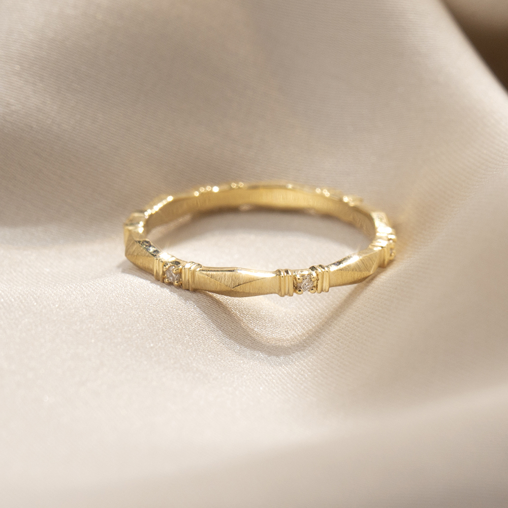 Round Lab Grown Diamond D VS1 Eternity 18K Yellow Gold Ring MSR-1667