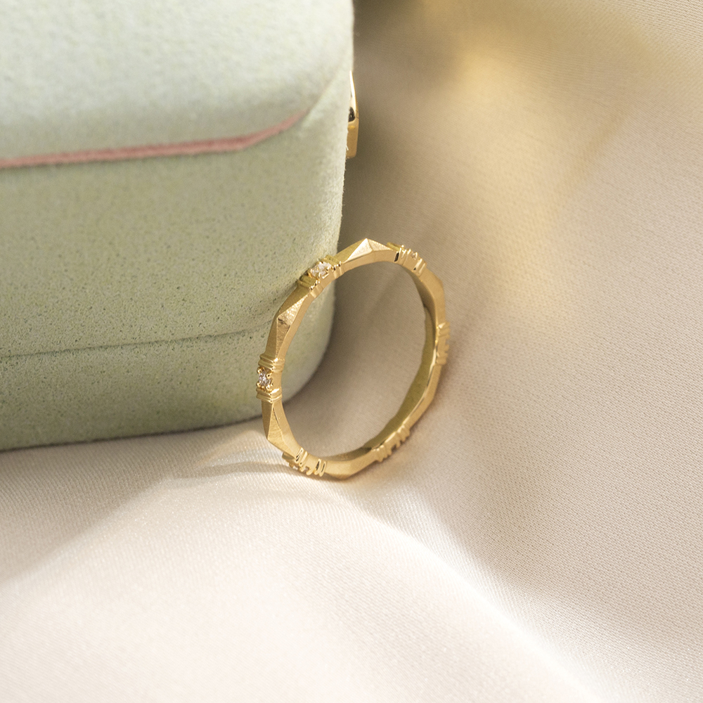 Round Lab Grown Diamond D VS1 Eternity 18K Yellow Gold Ring MSR-1667